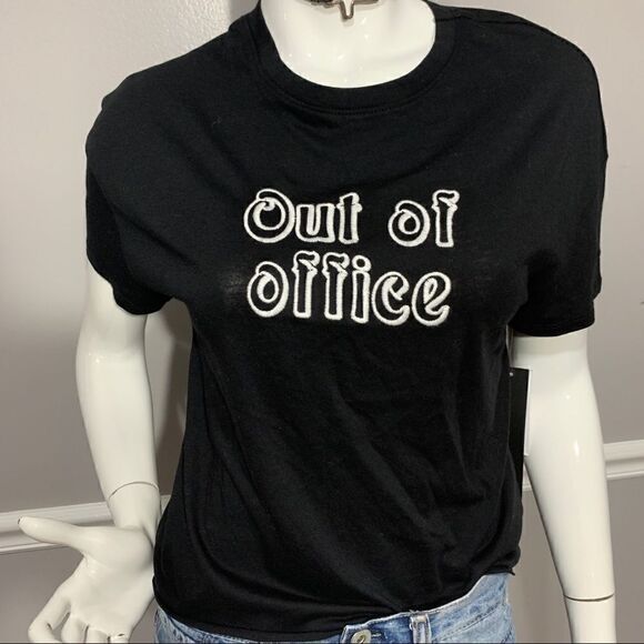 ‎NWT Carbon Copy "Out of Office" black tee - XS - Picture 4 of 8